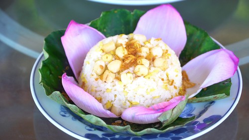 Du khách thích thú với trà, ẩm thực từ sen tươi giữa mùa Đông ở Ninh Bình - ảnh 7