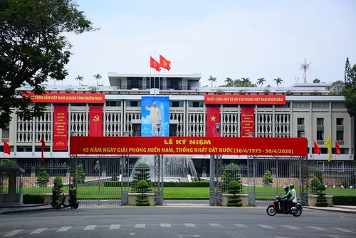 Kết hợp kiến trúc cổ điển, hiện đại trong sự phát triển Thành phố Hồ Chí Minh - ảnh 2