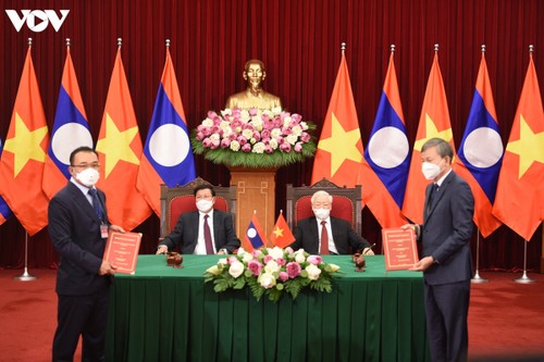 Hình ảnh lễ đón và hội đàm giữa lãnh đạo Việt Nam và Tổng Bí thư, Chủ tịch nước Lào - ảnh 10