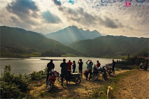 Hồ Séo Mý Tỷ, vẻ đẹp giữa núi rừng Tây Bắc - ảnh 12