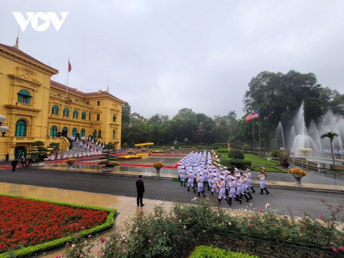 Lễ đón Thủ tướng Malaysia thăm chính thức Việt Nam - ảnh 1