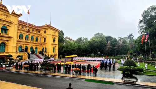 Lễ đón Thủ tướng Malaysia thăm chính thức Việt Nam - ảnh 7