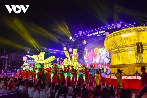 Mãn nhãn với hàng trăm đèn lồng khổng lồ tại Lễ hội Thành Tuyên 2023 - ảnh 7