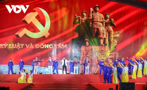 Màn nghệ thuật hùng tráng kỷ niệm 60 năm thành lập tỉnh Quảng Ninh - ảnh 12