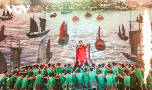 Màn nghệ thuật hùng tráng kỷ niệm 60 năm thành lập tỉnh Quảng Ninh - ảnh 9