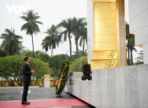 Tổng thống Indonesia vào Lăng viếng Chủ tịch Hồ Chí Minh - ảnh 6