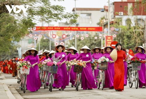 Đông đảo người dân Điện Biên hưởng ứng “Tuần lễ áo dài” năm 2024 - ảnh 1