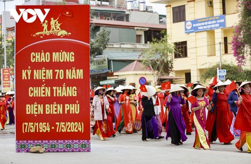 Đông đảo người dân Điện Biên hưởng ứng “Tuần lễ áo dài” năm 2024 - ảnh 7