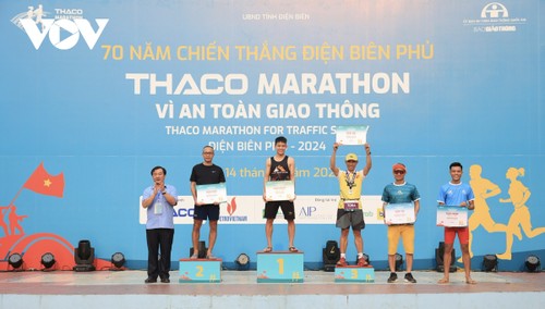 Hơn 2000 người tham gia giải chạy Marathon – Điện Biên Phủ 2024 - ảnh 15