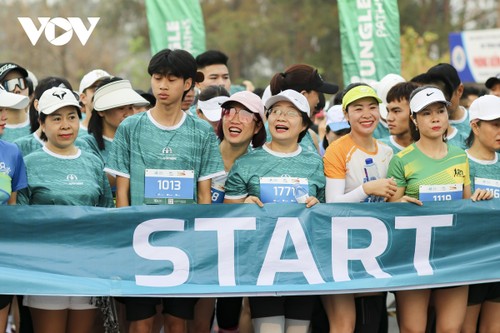 Hơn 2000 người tham gia giải chạy Marathon – Điện Biên Phủ 2024 - ảnh 2