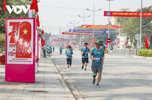 Hơn 2000 người tham gia giải chạy Marathon – Điện Biên Phủ 2024 - ảnh 7