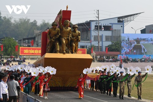 Tổng duyệt kỷ niệm, diễu binh, diễn hành 70 năm Chiến thắng Điện Biên Phủ - ảnh 5