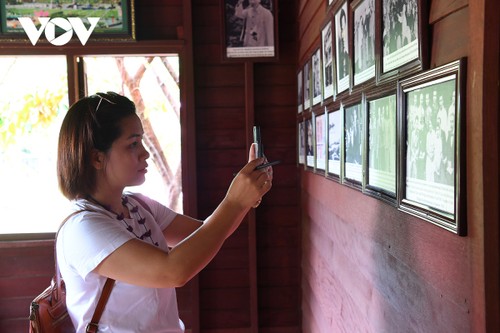 Thăm khu tưởng niệm Bác Hồ ở Đông Bắc Thái Lan - ảnh 12