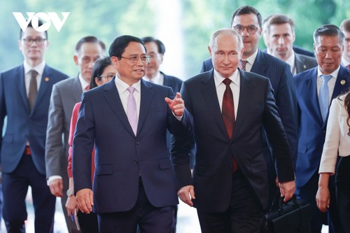 Toàn cảnh chuyến thăm Việt Nam của Tổng thống Nga Vladimir Putin - ảnh 9