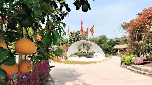 観光地の訪れ「垣間見るベトナム」 - ảnh 1