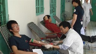 2012年春天献血节在河内举行 - ảnh 1