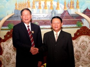 越南橙剂受害者协会代表团访问老挝 - ảnh 1