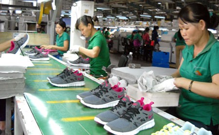 越南皮鞋业加强国产化，实现可持续发展  - ảnh 1