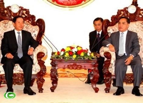 越南国会对外委员会代表团对柬埔寨进行工作访问 - ảnh 1