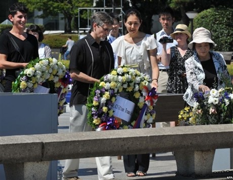 日本举行和平仪式纪念广岛原子弹爆炸67周年 - ảnh 1