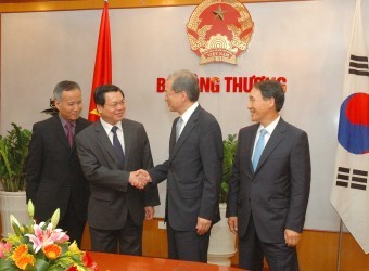 越南韩国启动自由贸易协定谈判 - ảnh 1