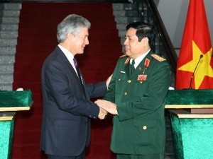 澳大利亚国防部长斯蒂芬·史密斯访问越南 - ảnh 1