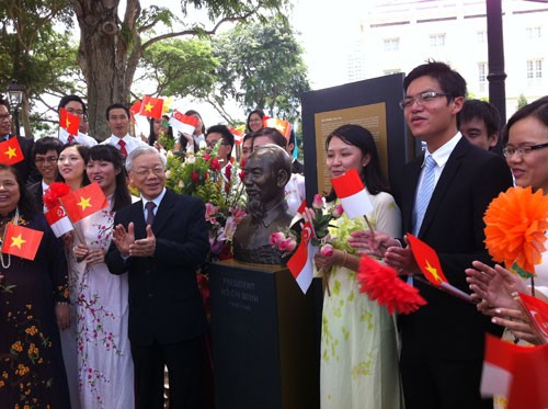 越共中央总书记阮富仲对新加坡进行正式访问 - ảnh 1