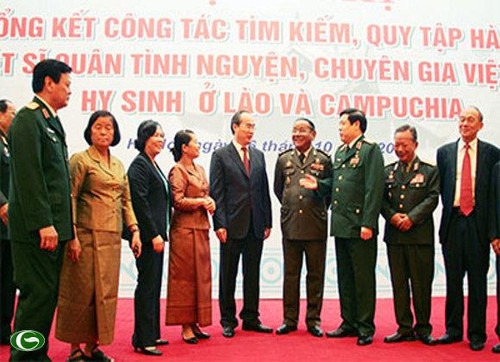 阮晋勇会见柬埔寨常务副首相梅森安和老挝国防部副部长占沙蒙·占雅腊 - ảnh 1