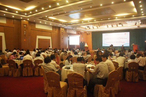 越南南部各省反腐败研讨会在芹苴市举行 - ảnh 1