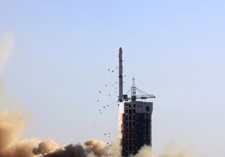 中国成功发射“遥感卫星十六号” - ảnh 1