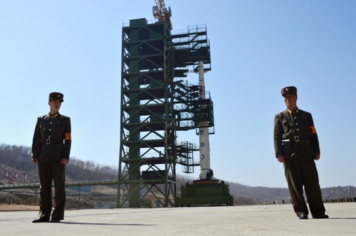 俄罗斯和日本合作应对朝鲜发射卫星 - ảnh 1