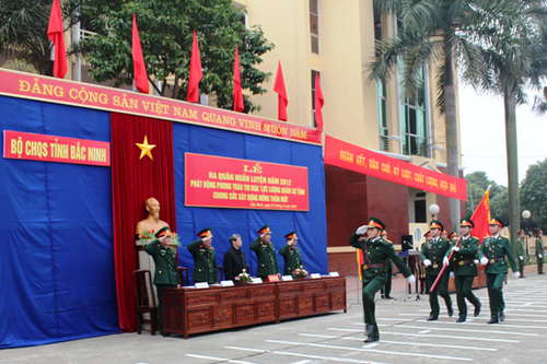 越南人民军始终发扬革命传统 - ảnh 1