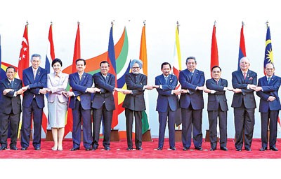 阮晋勇在东盟-印度建立对话关系20周年纪念峰会全体会议上发表讲话 - ảnh 1