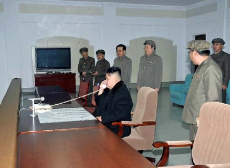 朝鲜宣布进行核试验并继续发射导弹 - ảnh 1