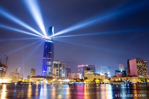金融塔——胡志明市繁荣的象征 - ảnh 1