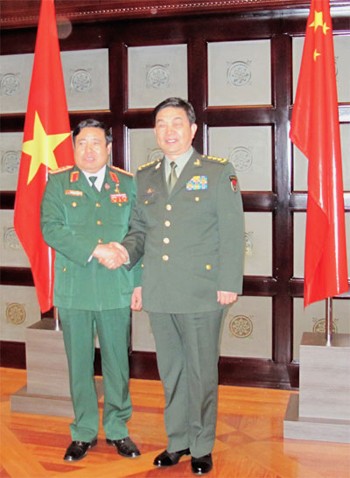 越中国防部长举行双边会晤 - ảnh 1