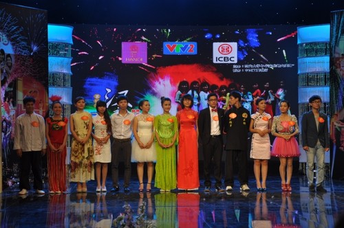 第12届世界大学生“汉语桥”比赛越南北部赛区预赛在河内举行 - ảnh 1