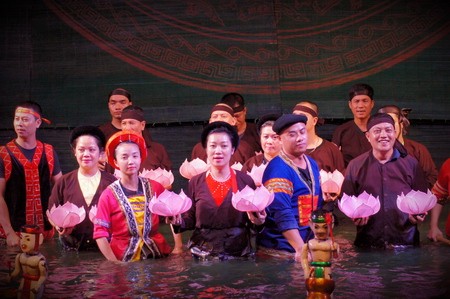 中国留学生镜头中的越南水上木偶 - ảnh 9