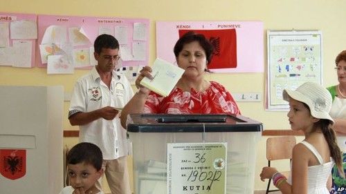 阿尔巴尼亚举行议会选举 - ảnh 1