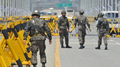 韩国官员赴开城工业园区检修设备 - ảnh 1