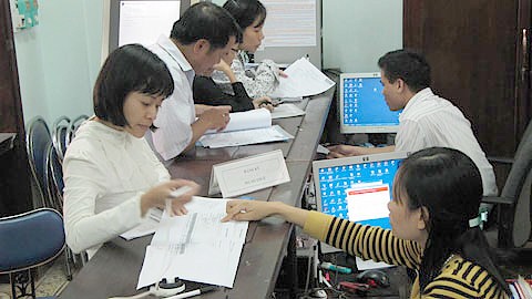 越南国会常委会讨论《公民接待法》草案 - ảnh 1