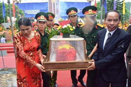 越南力争到2015年寻找和归葬一万具烈士遗骸 - ảnh 1