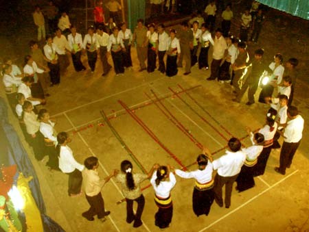 莱州省孟梭乡泰族人的摆手舞 - ảnh 2