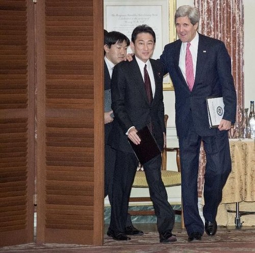 美国与日本承诺加强同盟关系 - ảnh 1