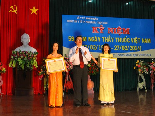 越南医生节59周年纪念活动在国内外举行 - ảnh 1