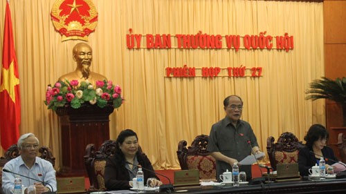 越南国会常务委员会向国会组织法修正草案提供意见 - ảnh 1