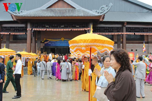 2014年卫塞节—越南佛教融入国际和发展的步伐 - ảnh 2