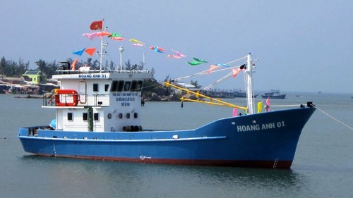 庆和省试点为渔民新造铁壳船 - ảnh 1