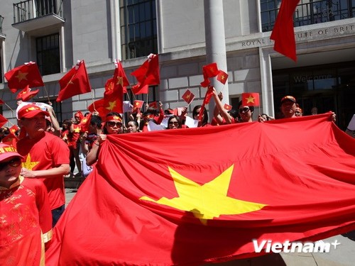 旅外越南人：同全民族一道保卫东海 - ảnh 1