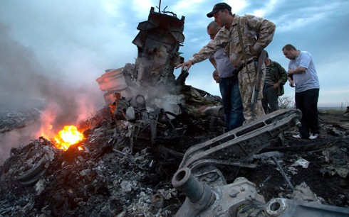 开始将马航MH17客机遇难者遗体运回顿涅茨克 - ảnh 1